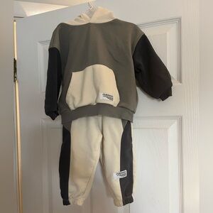 Zara Kids Two-Tone Tracksuit size 2